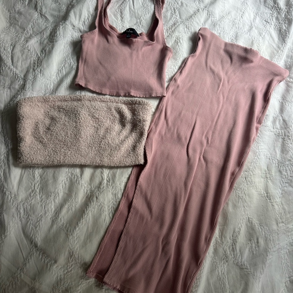 Lulu’s Pink Ribbed Three-Piece skirt Set